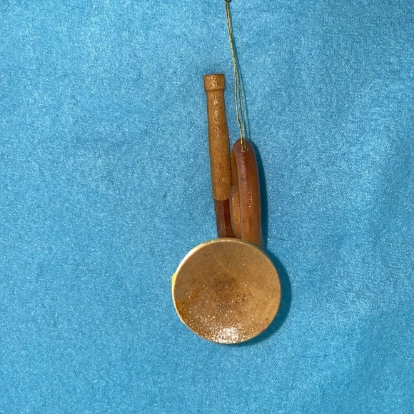 VINTAGE FRENCH HORN Ornament crafted from wood - Picture 3 of 6